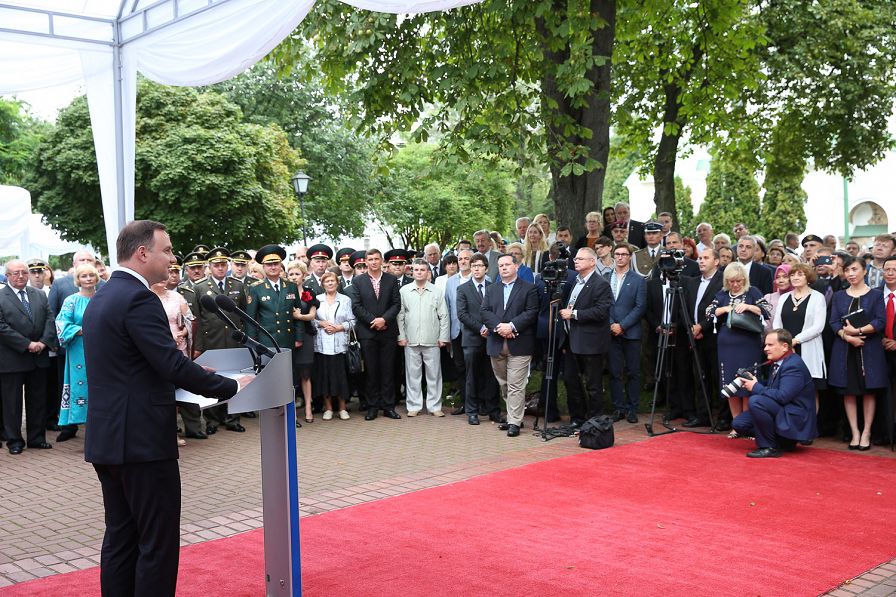 o1398808407.jpg