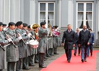 o1957490691.jpg