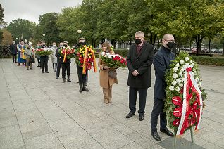 o1269183954.jpg