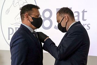 o279850803.jpg