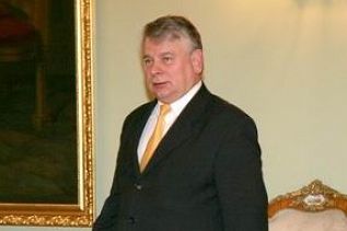 1821955745.jpg