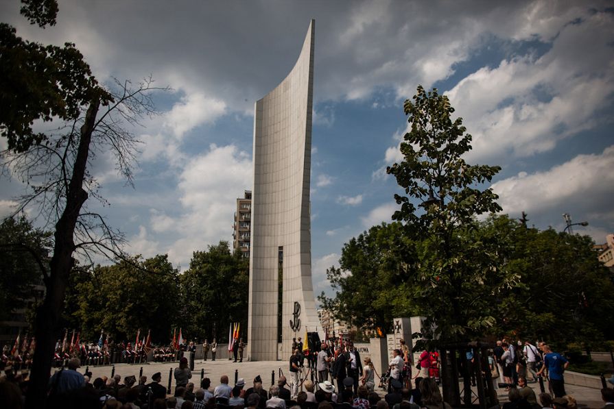 o1907535708.jpg