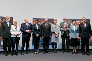 o199379473.jpg