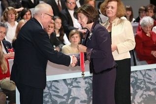 1993943221.jpg