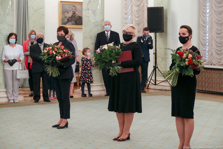 o919825995.jpg