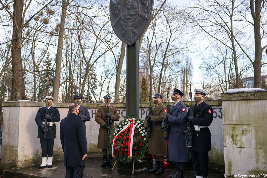 o35841095.jpg