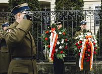 o1966160534.jpg