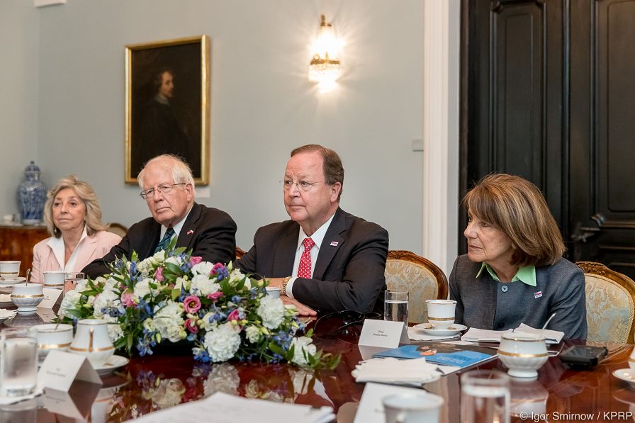 o1990729486.jpg