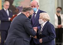 o1122351315.jpg