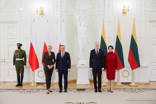 15__para_prezydencka_powitanie_litwa_211019_gja_9759.jpg