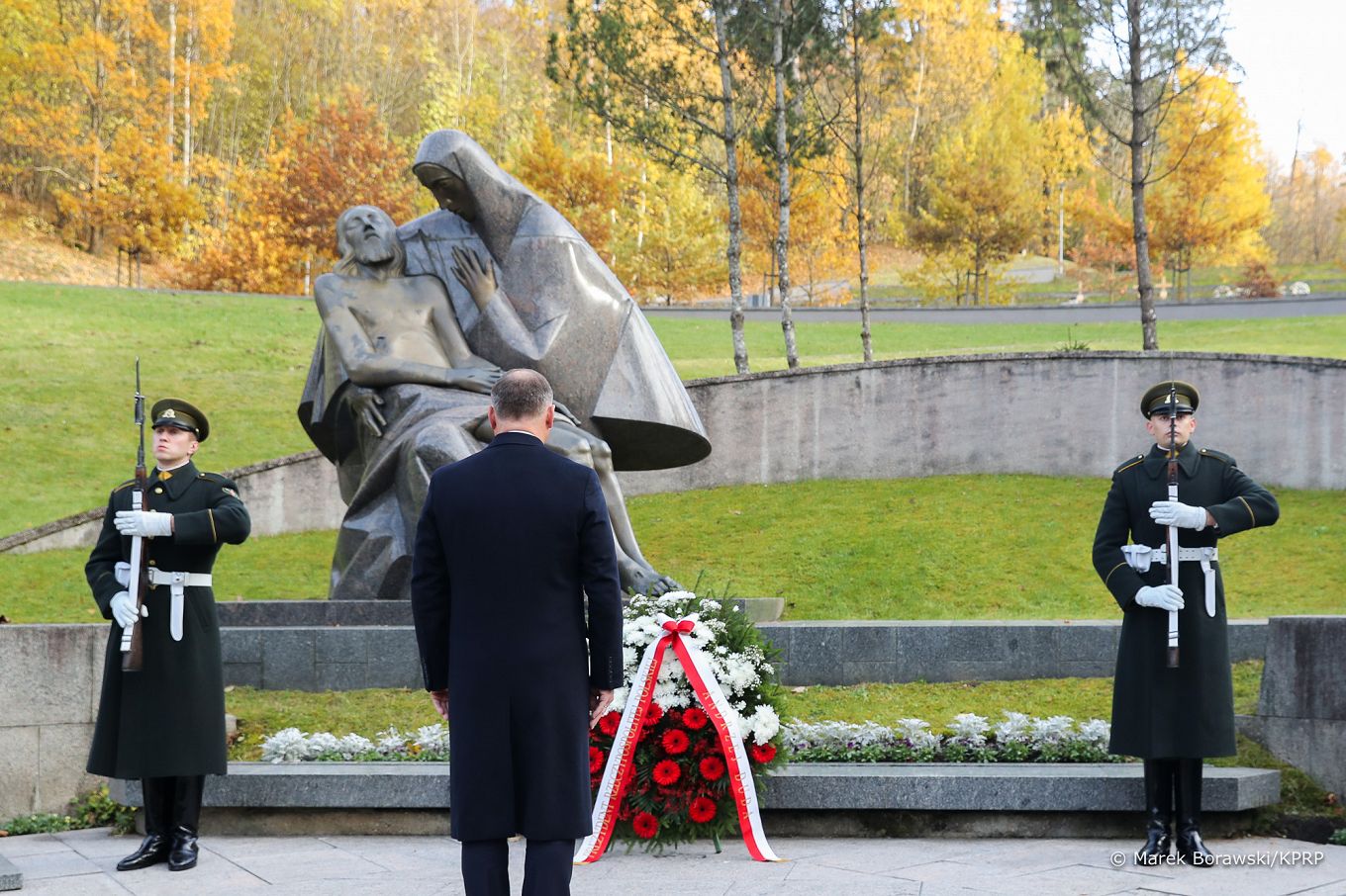 dwnld016_30__andrzej_duda_pomnik_poleglych_litwa_211019_mbo12007.jpg