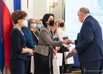 07__Bogna_Janke_nagrody_w_zakresie_pomocy_spolecznej_211118_Wreczenie-nagród-MRiPS-PałacPrezydencki-38.jpg