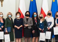 08__Bogna_Janke_nagrody_w_zakresie_pomocy_spolecznej_211118_Wreczenie-nagród-MRiPS-PałacPrezydencki-42.jpg