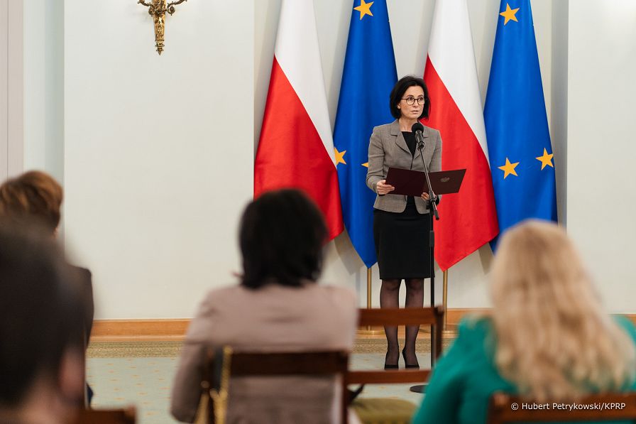 03__Bogna_Janke_nagrody_w_zakresie_pomocy_spolecznej_211118_Wreczenie-nagród-MRiPS-PałacPrezydencki-6.jpg