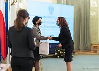 05__Bogna_Janke_nagrody_w_zakresie_pomocy_spolecznej_211118_Wreczenie-nagród-MRiPS-PałacPrezydencki-27.jpg