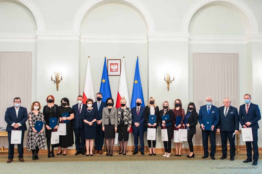 10__Bogna_Janke_nagrody_w_zakresie_pomocy_spolecznej_211118_Wreczenie-nagród-MRiPS-PałacPrezydencki-59.jpg