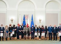 10__Bogna_Janke_nagrody_w_zakresie_pomocy_spolecznej_211118_Wreczenie-nagród-MRiPS-PałacPrezydencki-59.jpg