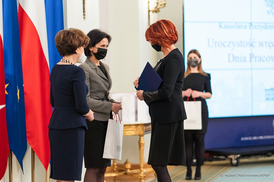 09__Bogna_Janke_nagrody_w_zakresie_pomocy_spolecznej_211118_Wreczenie-nagród-MRiPS-PałacPrezydencki-48.jpg