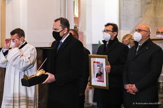 12__Adam_Kwaitkowski_beatyfikacja_ksiedza_Jana_Machy_Katowice_211120_PK028107.jpg