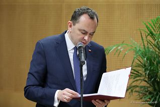 18__Adam_Kwaitkowski_beatyfikacja_ksiedza_Jana_Machy_Katowice_211120_PK028420.jpg