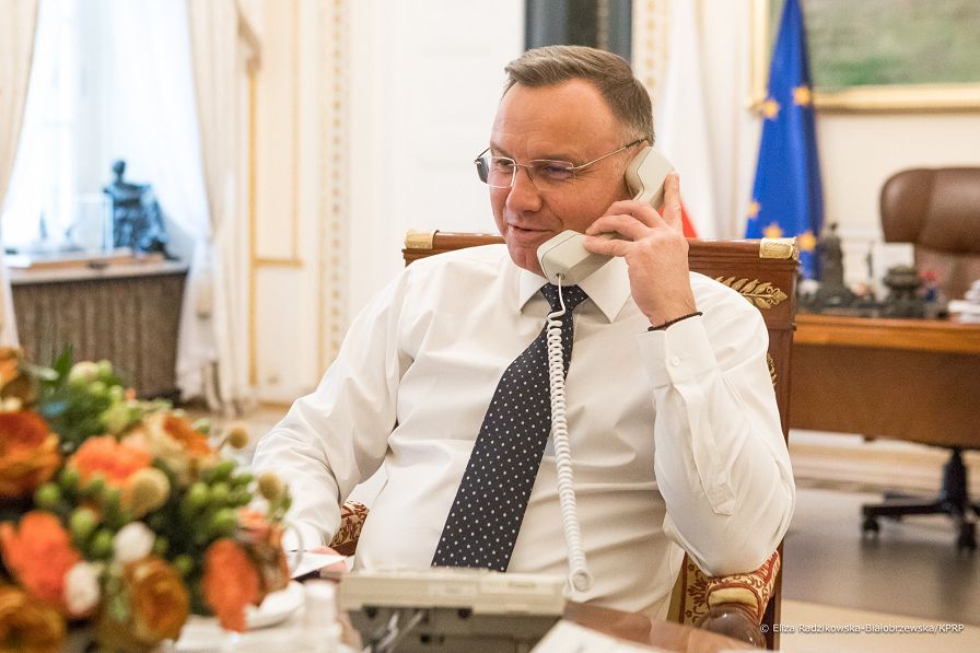 05__Andrzej_Duda_rozmowa_telefoniczna_211123_ERB51228.jpg