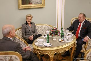 04__Agata_Kornhauser_Duda_fundacja_kropla_zycia_211126_GJA_5952.jpg