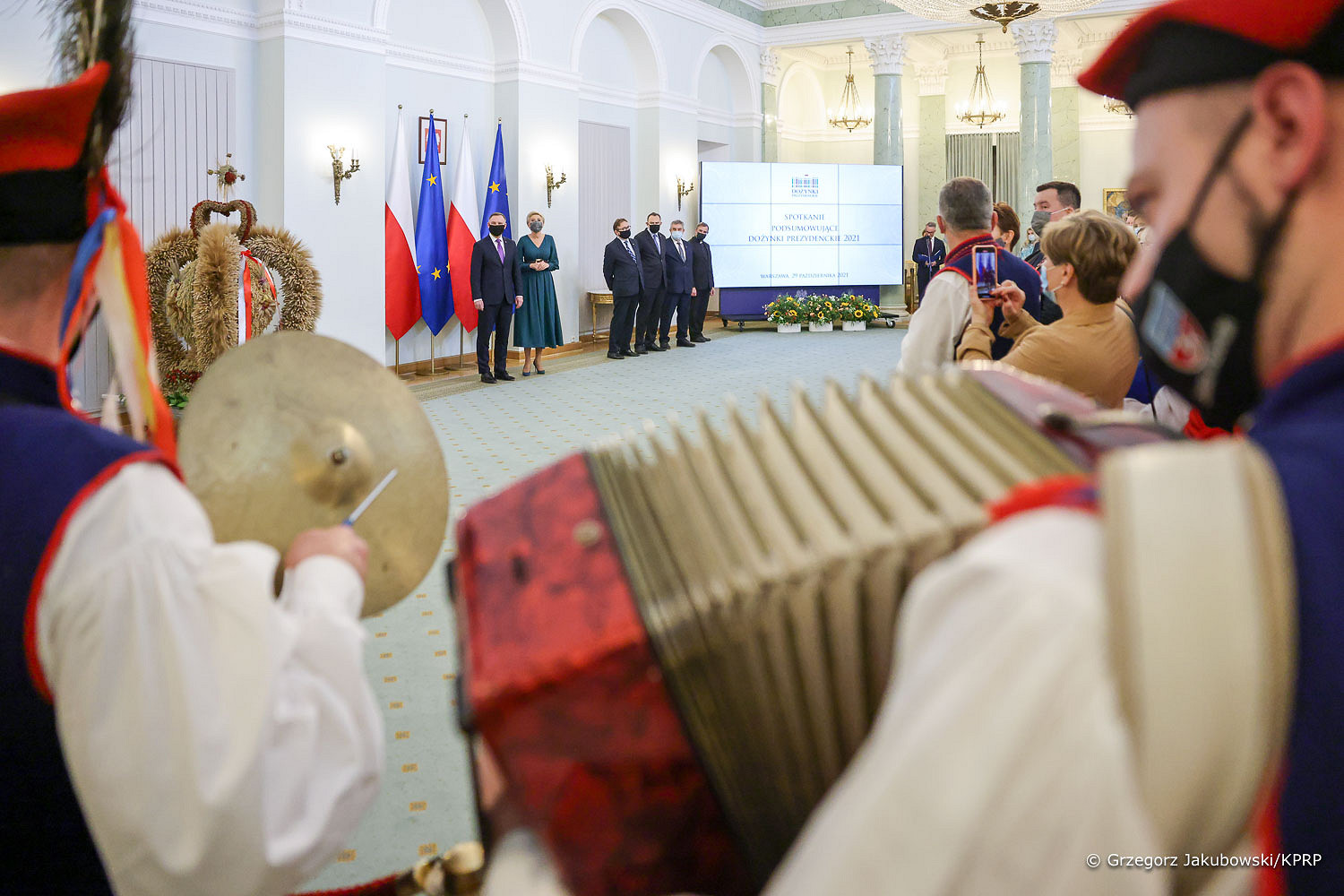 Odznaczenia państwowe dla osób zaangażowanych w organizację Dożynek Prezydenckich 2021 - zdjęcie w treści artykułu