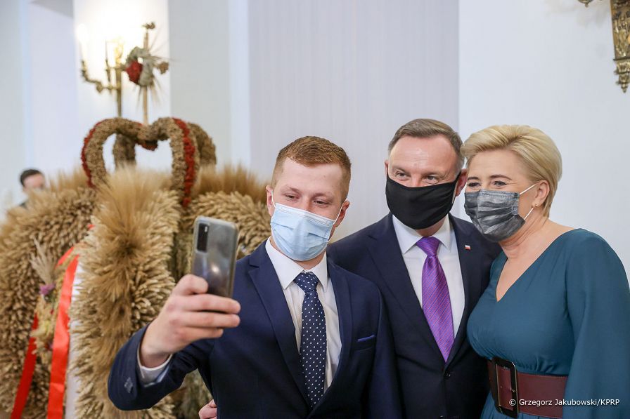o1271627116.jpg