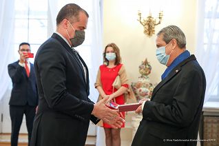 03__Jakub_Kumoch_odznaczenie_ALEJANDRO_NEGRÍN_MUNOZ_20211201_ERB52777.jpg