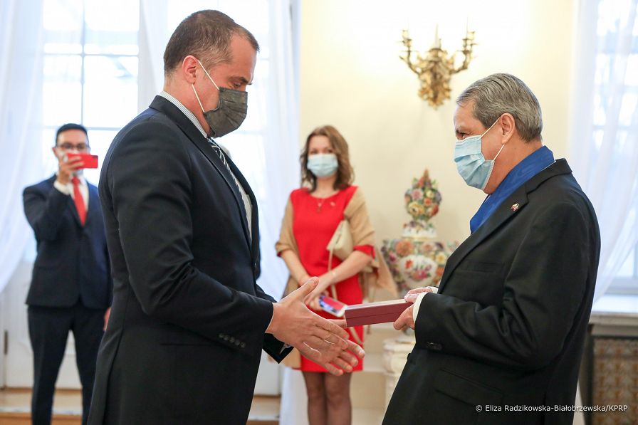 03__Jakub_Kumoch_odznaczenie_ALEJANDRO_NEGRÍN_MUNOZ_20211201_ERB52777.jpg