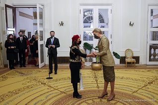 013_Agata_Kornhauser-Duda_Panie_Ambasadorowe_20211210_GJA_0420.jpg