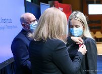 007_Brodowska-Maczka_IFiPS_Kajetany_odznaczenia_20211216_PK013963.jpg