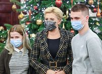 011_Agata_Kornhauser-Duda_zwiedzanie_uczniowie_Stalowa_Wola_20211216_GJA_3543.jpg