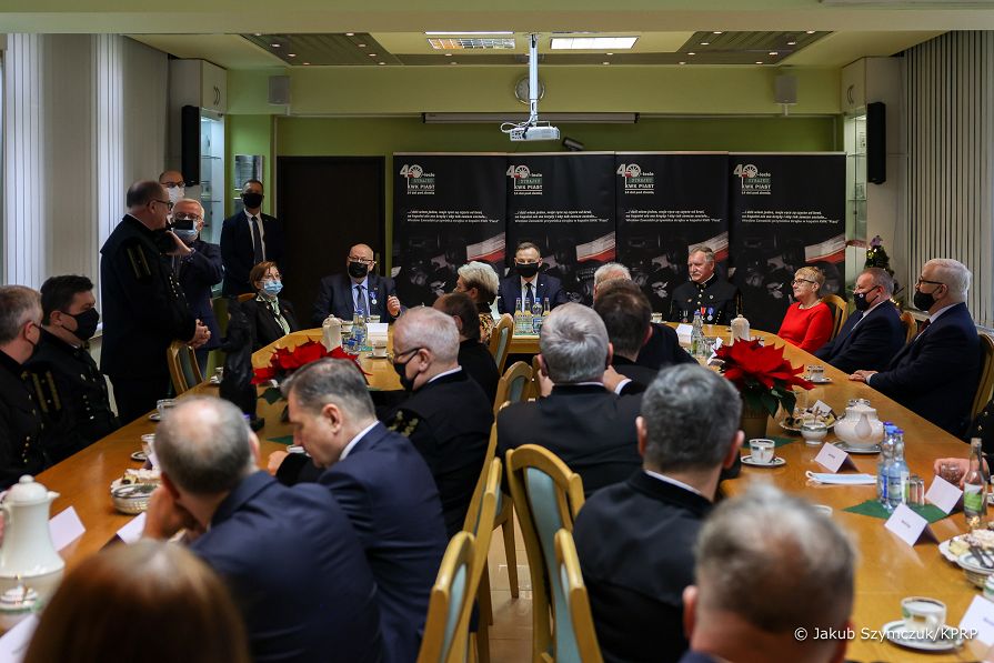07__Andrzej_Duda_Kopalnia_Piast_Bierun_20211216_JS__5276.jpg