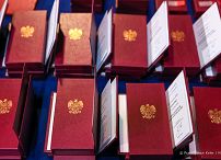 001_Brodowska-Maczka_IFiPS_Kajetany_odznaczenia_20211216_PK013677.jpg