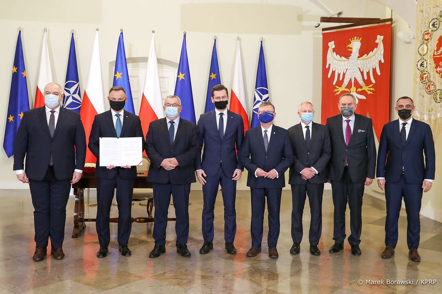006_Andrzej_Duda_ustawa_igrzyska_europejskie_2023_20211217_MBO11199.jpg