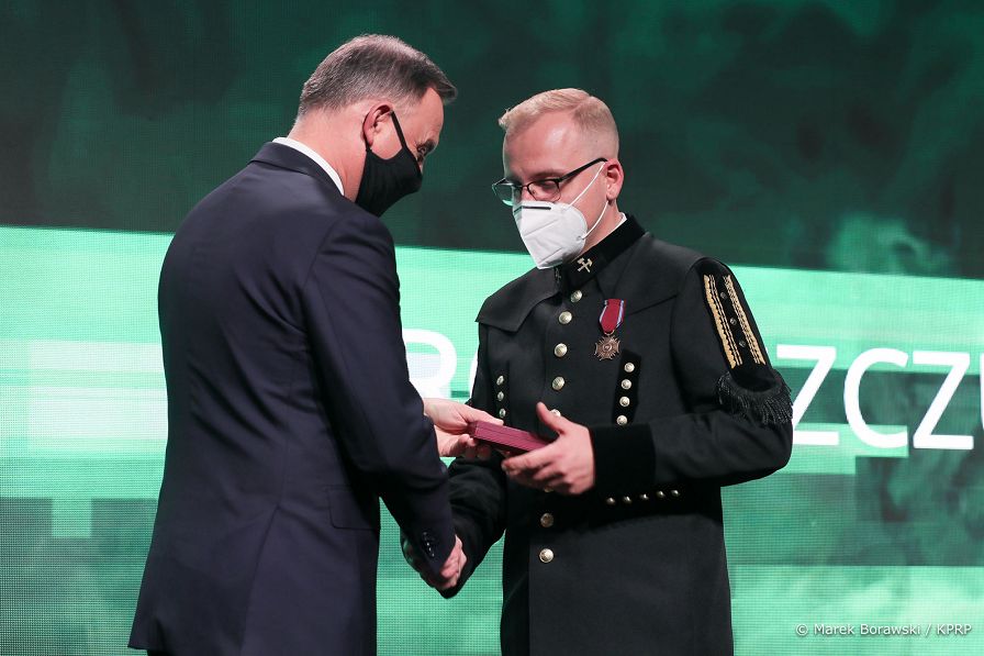 010_Andrzej_Duda_Barborka_PGNiG_20211202_MBO29774.jpg