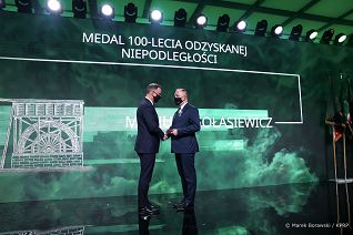 011_Andrzej_Duda_Barborka_PGNiG_20211202_MBO15637.jpg
