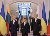 14__Andrzej_Duda_wieniec_miejsce_pamieci_Iwano_Frankowsk_20211220_JS__6405.jpg