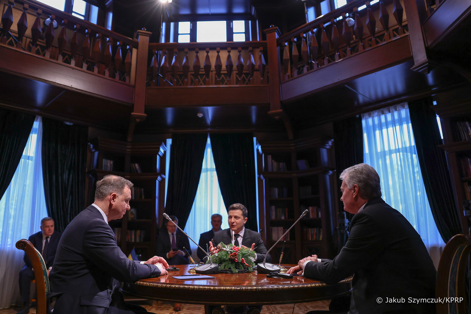 17__Andrzej_Duda_wieniec_miejsce_pamieci_Iwano_Frankowsk_20211220_JS__6562.jpg [634.05 KB]