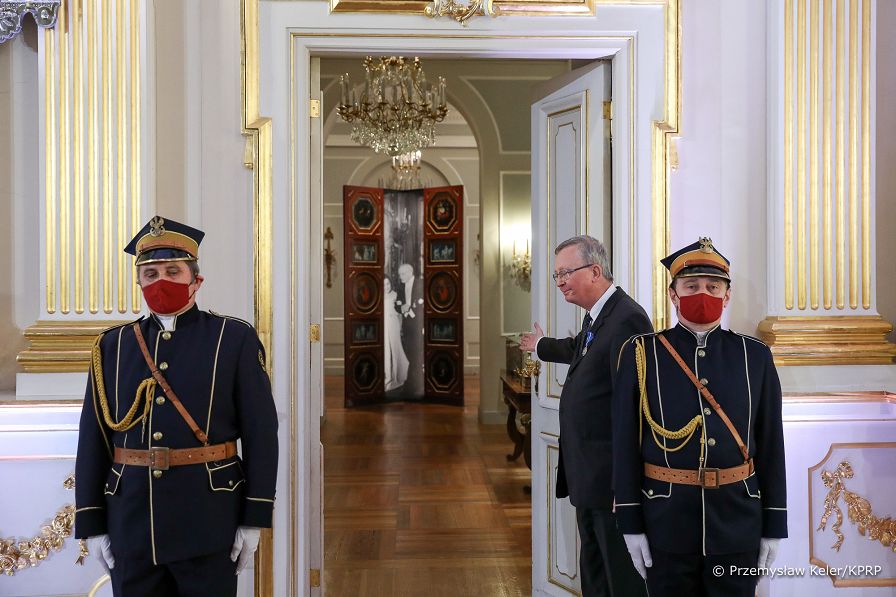 14__Piotr_Cwik_Min. P. Ćwik_otwarcie_ekspozycji_Pokoje_Prezydentow_IIRP_20211221_PK015893.jpg