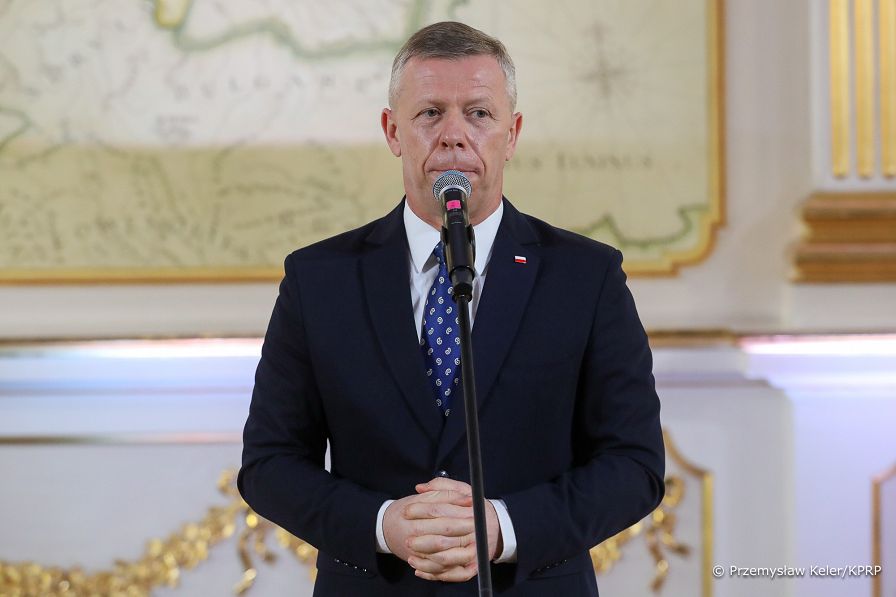 07__Piotr_Cwik_Min. P. Ćwik_otwarcie_ekspozycji_Pokoje_Prezydentow_IIRP_20211221_PK023454.jpg