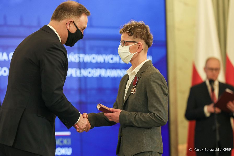 003_Para_Prezydencka_odznaczenia_niepelnosprawni_20211203_MBO29959.jpg
