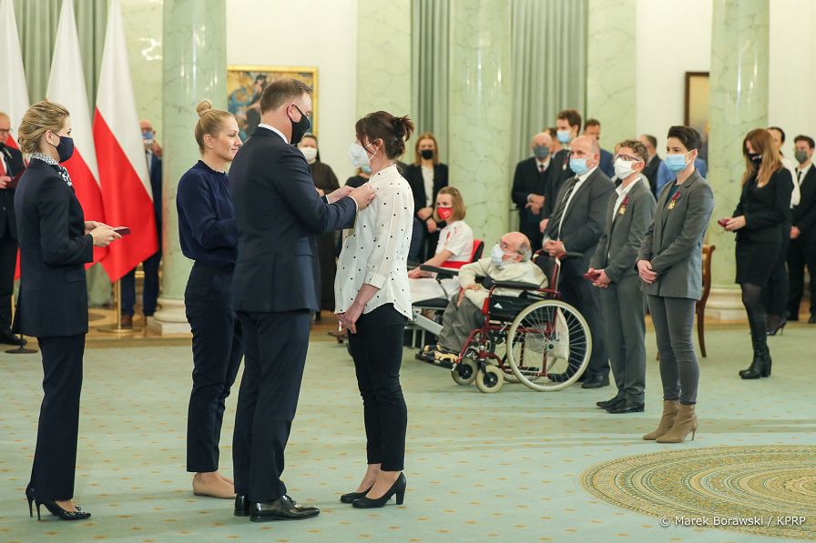 008_Para_Prezydencka_odznaczenia_niepelnosprawni_20211203_MBO20105.jpg