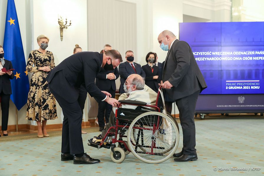 016_Para_Prezydencka_odznaczenia_niepelnosprawni_20211203_MBO15666.jpg