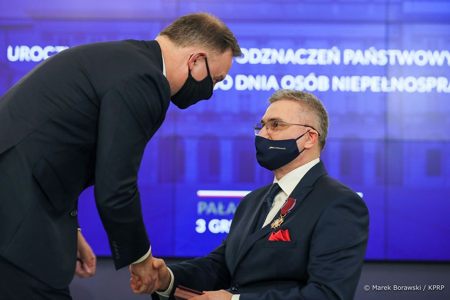 011_Para_Prezydencka_odznaczenia_niepelnosprawni_20211203_MBO20209.jpg
