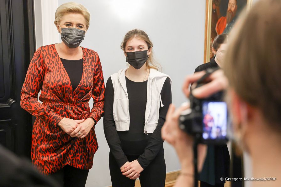 28__Agata_Kornhauser_Duda_ubieranie_choinki_20211209_GJA_9890.jpg