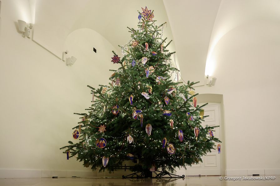 21__Agata_Kornhauser_Duda_ubieranie_choinki_20211209_GJA_9979.jpg