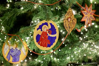 04__Agata_Kornhauser_Duda_ubieranie_choinki_20211209_GJB_9717.jpg
