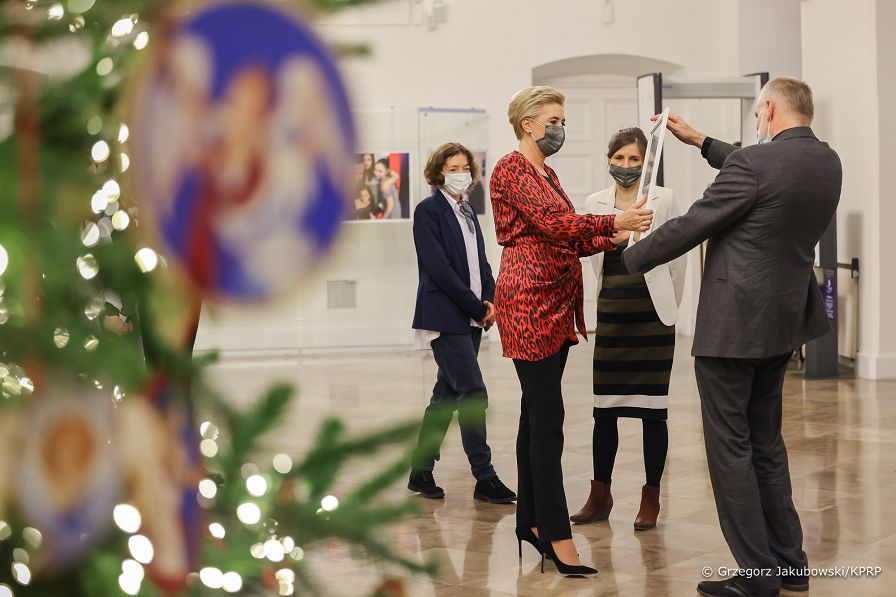 23__Agata_Kornhauser_Duda_ubieranie_choinki_20211209_GJB_9527.jpg